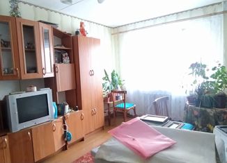 Продам 2-ком. квартиру, 42 м2, Ревда, улица Мира, 2