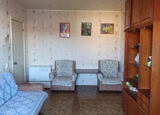 Продается четырехкомнатная квартира, 61 м2, Зеленогорск, улица Строителей, 4