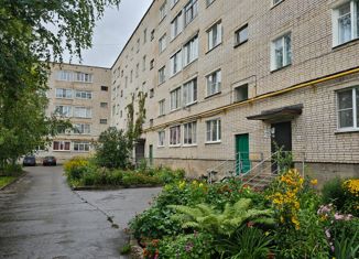 Продаю 2-ком. квартиру, 49.4 м2, Чудово, улица Большевиков, 26