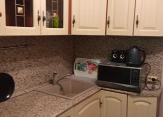 Сдам 2-ком. квартиру, 43 м2, Москва, улица Чугунные Ворота, 5к2, улица Чугунные Ворота