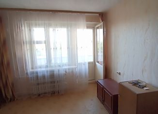 Продаю четырехкомнатную квартиру, 74.5 м2, Саянск, Центральный микрорайон, 14