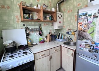 Продается 2-комнатная квартира, 47.2 м2, Нижний Новгород, улица Энгельса, 12, метро Буревестник