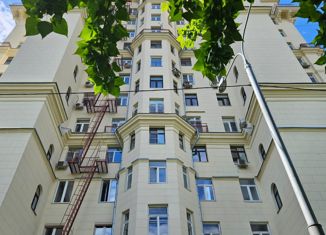 Продажа 2-комнатной квартиры, 47 м2, Москва, Кутузовский проспект, 21, район Дорогомилово