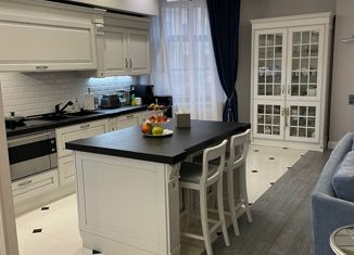 Продаю трехкомнатную квартиру, 140 м2, Москва, улица Фадеева, 4А, улица Фадеева