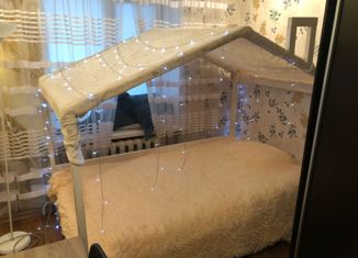 Продам четырехкомнатную квартиру, 79.9 м2, Кумертау, улица 60 лет БАССР, 17