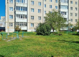 Продам 2-комнатную квартиру, 51.9 м2, Свердловская область, улица Чехова, 49