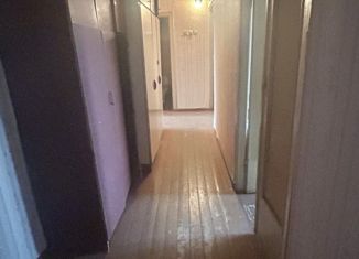 Продам 3-ком. квартиру, 63 м2, Глазов, улица Карла Маркса, 8