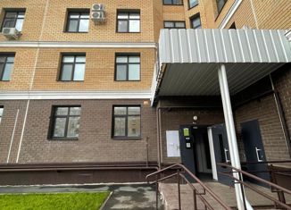 Продам 1-ком. квартиру, 34 м2, Оренбург, улица Ильи Глазунова, 2, Ленинский район