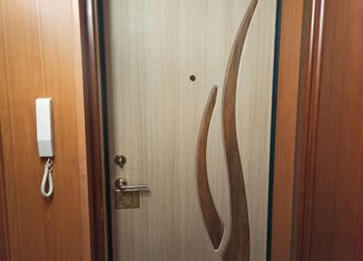 Продам 2-ком. квартиру, 47.8 м2, посёлок городского типа Медведево, улица Горького, 6