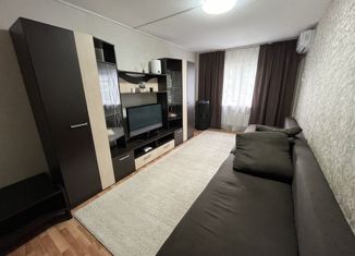 Продается двухкомнатная квартира, 48.2 м2, Киселёвск, улица 1 Мая, 11/3