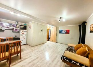 Продается 2-ком. квартира, 41 м2, Арсеньев, проспект Горького, 23