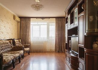 Продается 3-ком. квартира, 67.3 м2, Краснодар, улица Тюляева, 1, улица Тюляева