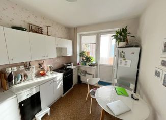 Продажа двухкомнатной квартиры, 60 м2, Москва, улица Новаторов, 6, улица Новаторов