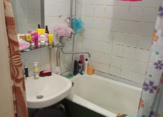 Продается 2-комнатная квартира, 56 м2, Волгоград, улица Пархоменко, 29, Центральный район