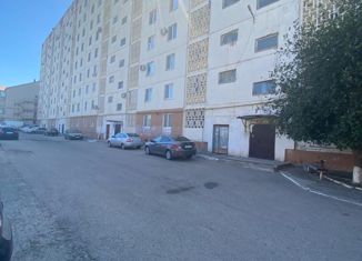 Продам 4-ком. квартиру, 91 м2, Элиста, 2-й микрорайон, 13, 2-й микрорайон