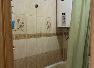 Продаю четырехкомнатную квартиру, 60 м2, Уссурийск, Ленинградская улица, 53А