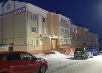 Продается 3-комнатная квартира, 72 м2, Бавлы, улица Зиновьева, 19