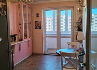 Продается двухкомнатная квартира, 67 м2, Калининградская область, улица Аксакова, 133