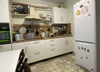 Продажа 2-ком. квартиры, 47.9 м2, поселок городского типа Стройкерамика, улица Веры Ершовой, 11