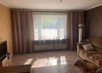 Продаю 2-комнатную квартиру, 51.8 м2, Полысаево, Бакинская улица, 3А