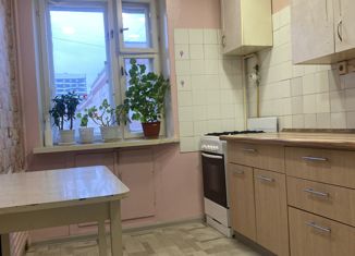 Продаю 3-комнатную квартиру, 60.5 м2, Ижевск, улица Холмогорова, 18, жилой район Север