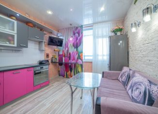 Продается двухкомнатная квартира, 64.4 м2, Екатеринбург, улица Старых Большевиков, 3, метро Уралмаш