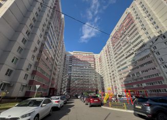 Продажа 2-комнатной квартиры, 62.2 м2, Воронеж, Олимпийский бульвар, 12, ЖК Ботанический сад