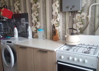 Продажа 3-комнатной квартиры, 52.6 м2, рабочий посёлок Дальнее Константиново, улица Чекина, 3