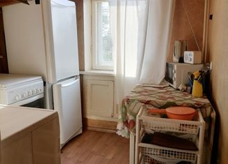 Продаю 1-ком. квартиру, 29.8 м2, Невинномысск, улица Апанасенко, 78