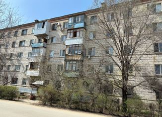 Продаю трехкомнатную квартиру, 64.8 м2, Волгоград, улица Калеганова, 3