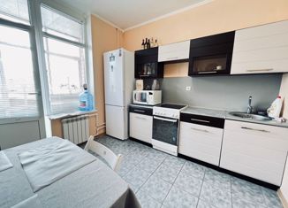 Продаю 2-комнатную квартиру, 60.7 м2, Серпухов, Подольская улица, 98