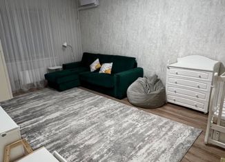 Продается однокомнатная квартира, 45.4 м2, Старый Оскол, микрорайон Южный, 7