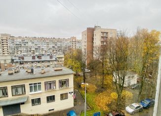 Продажа 3-комнатной квартиры, 56.5 м2, Санкт-Петербург, улица Нахимова, 8к3, Василеостровский район