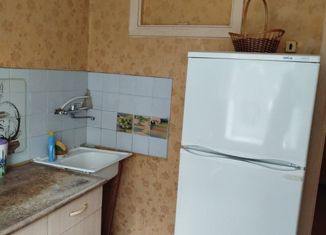 Продается 2-комнатная квартира, 43 м2, Златоуст, улица Калинина, 10