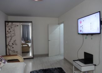 Продаю 2-комнатную квартиру, 43.9 м2, Владивосток, Луговая улица, 62