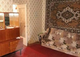 Продажа 4-ком. квартиры, 60 м2, Вязьма, улица Докучаева, 39