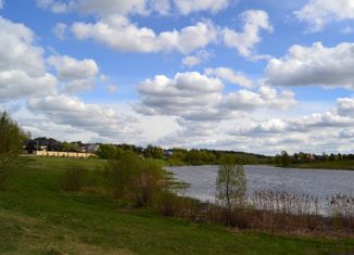 Продам земельный участок, 267 сот., деревня Лаврово