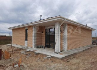 Продаю дом, 120 м2, село Успенка, улица Николая Сараева, 243