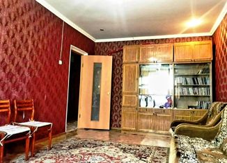 Продаю трехкомнатную квартиру, 86.5 м2, село Кармаскалы, улица Чехова, 15