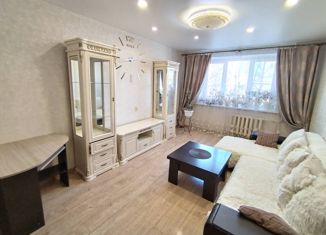 3-комнатная квартира на продажу, 63.7 м2, Кольчугино, площадь Ленина, 8