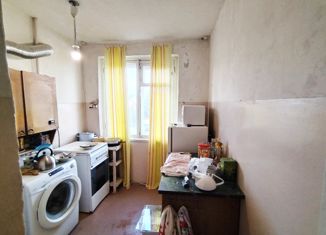 Продается 3-комнатная квартира, 48 м2, Белгород, улица Ватутина, 2В, Восточный округ