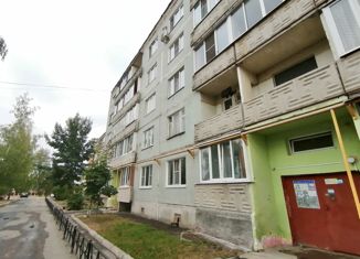 Трехкомнатная квартира на продажу, 71.5 м2, Луховицы, улица Пушкина, 102