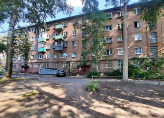 Продается двухкомнатная квартира, 43.3 м2, Ярославль, улица Титова, 18, район Нефтестрой