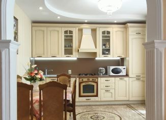 Четырехкомнатная квартира на продажу, 135 м2, Чебоксары, улица Лебедева, 7к1, Московский район