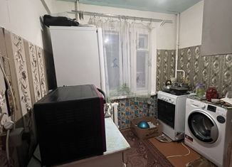 Продаю трехкомнатную квартиру, 60 м2, Ермолино, улица 1 Мая, 2