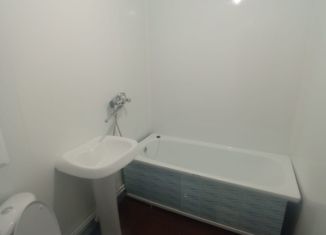 Продается 2-ком. квартира, 40 м2, Балашов, Астраханская улица, 87