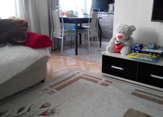 Продаю трехкомнатную квартиру, 63 м2, Ижевск, улица имени Барышникова, 37, Устиновский район