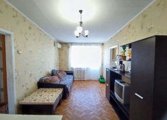 Продажа трехкомнатной квартиры, 58 м2, Севастополь, улица Маршала Крылова, 17