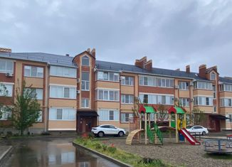 Продам 3-ком. квартиру, 93.6 м2, станица Каневская, улица Горького, 211