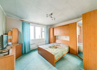 Продаю 3-ком. квартиру, 78 м2, Москва, улица Гришина, 2к1, улица Гришина